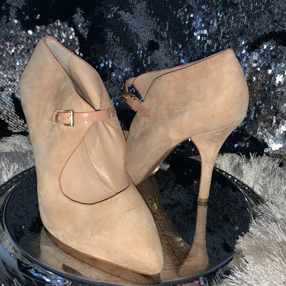 Pour La Victoire Pink suede heels with buckle